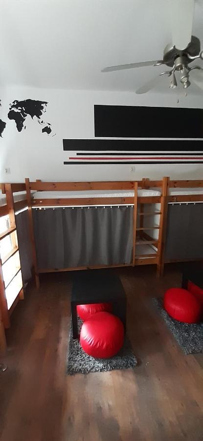 Krakow Chilli Hostel Exterior photo